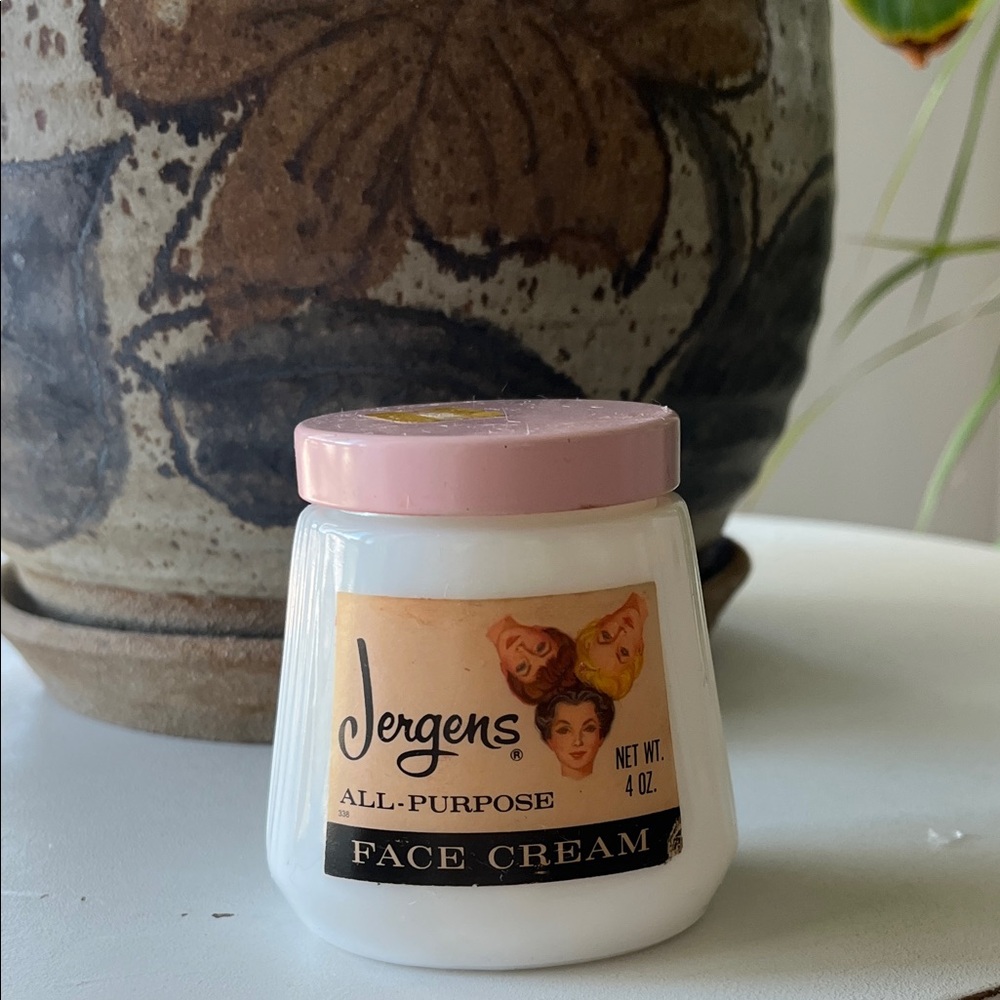 🌸 Vintage Jergens Face Cream Jar (Empty) – Retro Vanity Treasure 🌸